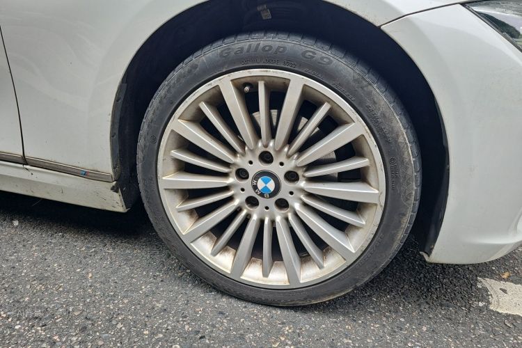 BMW 3 Series 2018 #9 BMW 3 Series 2018 car image #9