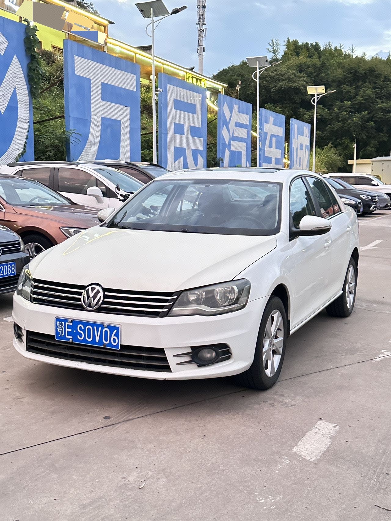 2014 2014 car image