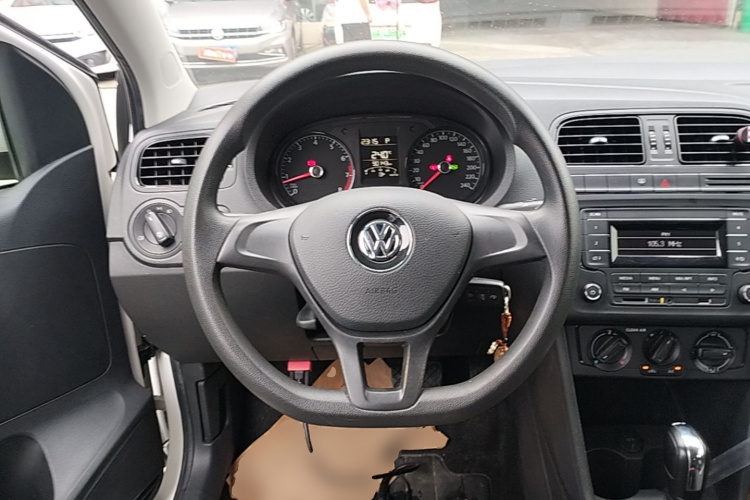 Volkswagen Polo 2018 #11 Volkswagen Polo 2018 car image #11