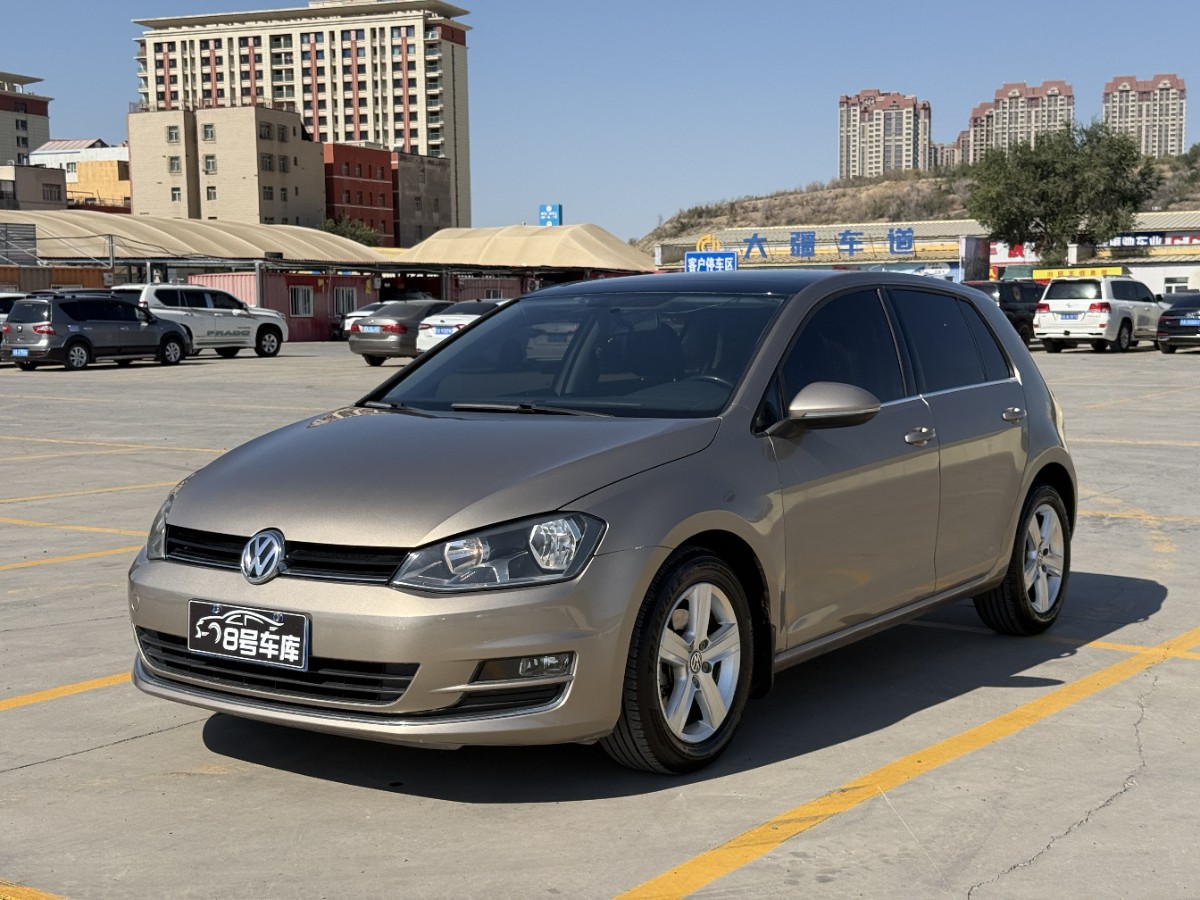 Volkswagen Golf 2014 car image 