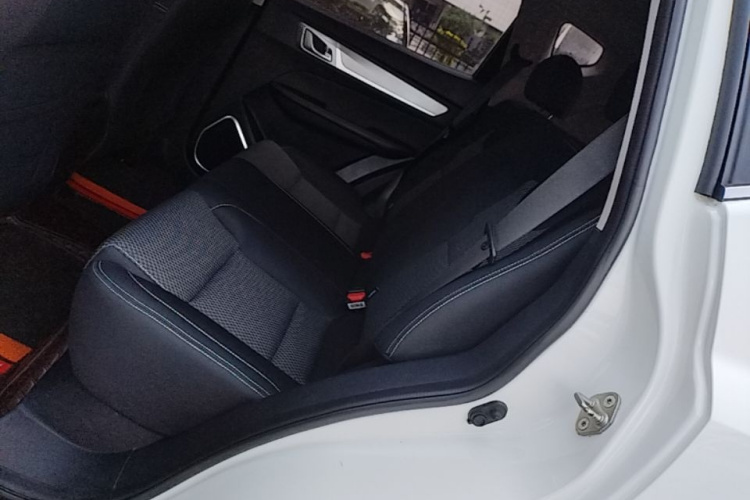 GEELY Vision X6 2021 صورة سيارة #17