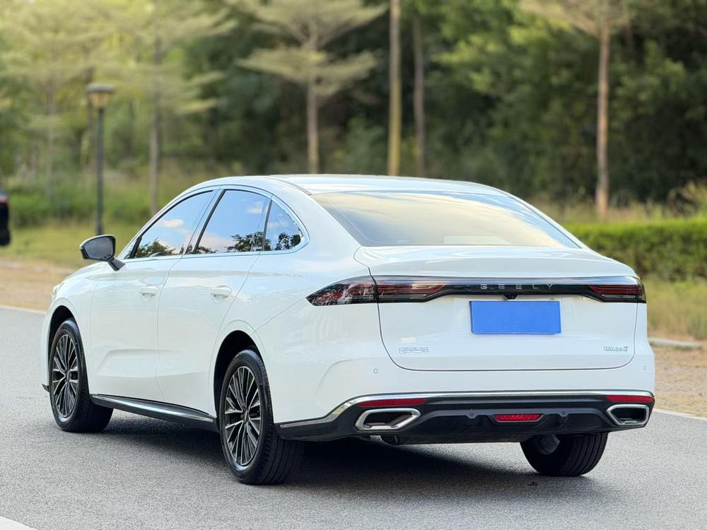 GEELY Emgrand 2025 #4 GEELY Emgrand 2025 image de voiture #4
