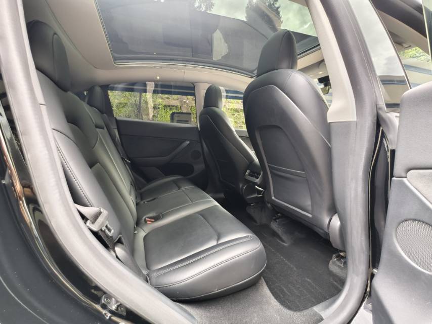 Tesla Model Y 2022 #11 Tesla Model Y 2022 car image #11