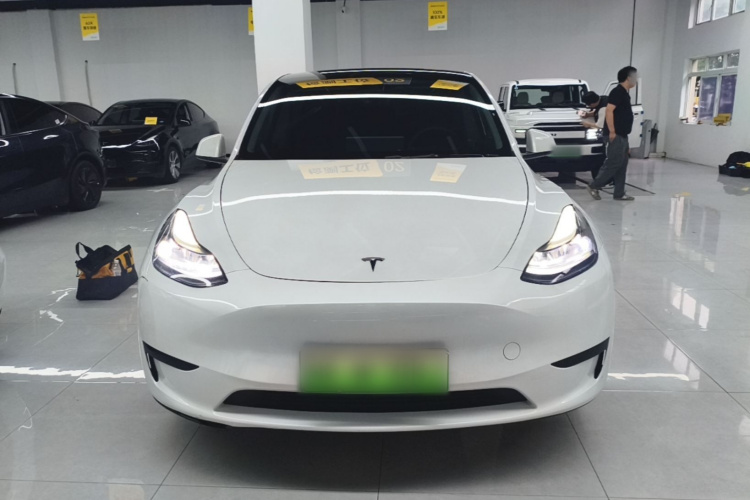 Tesla Model Y 2024 car image #3