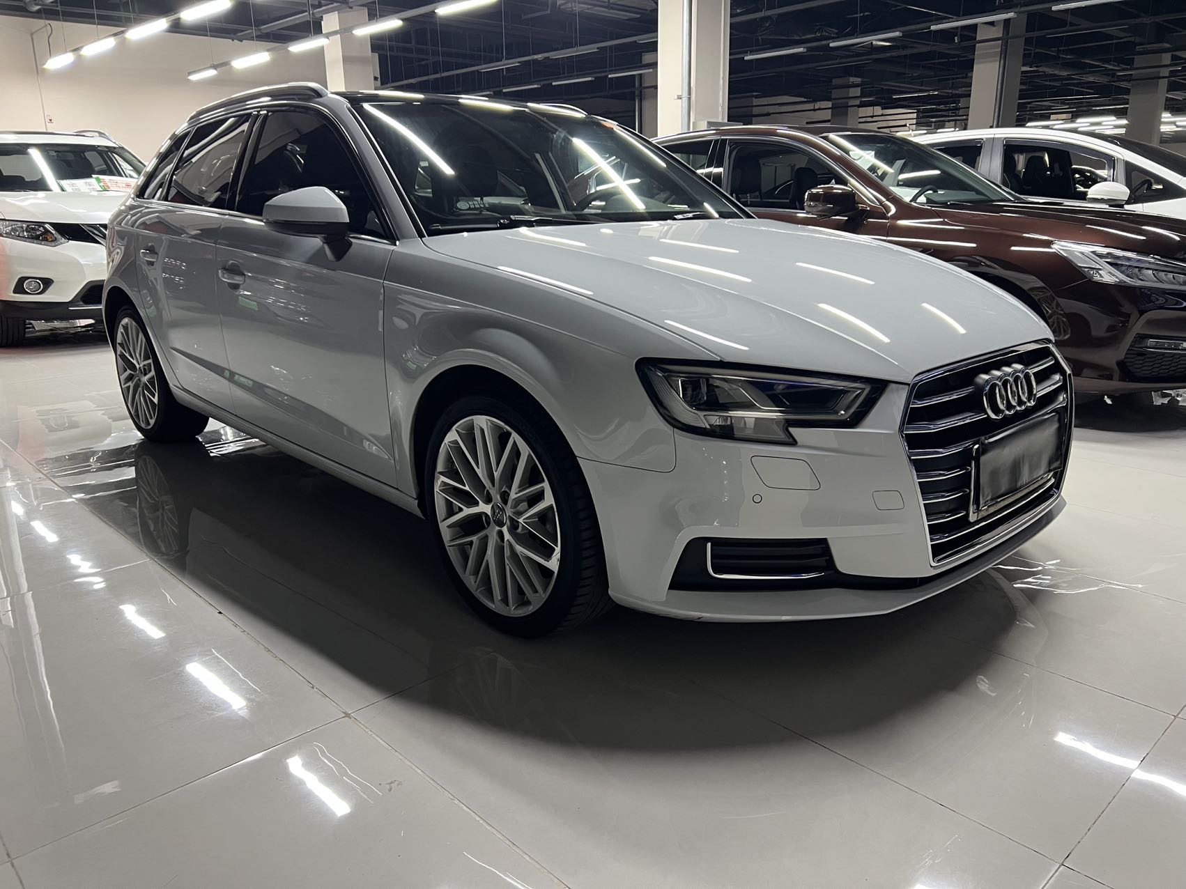 Audi A3 2019 car image #3