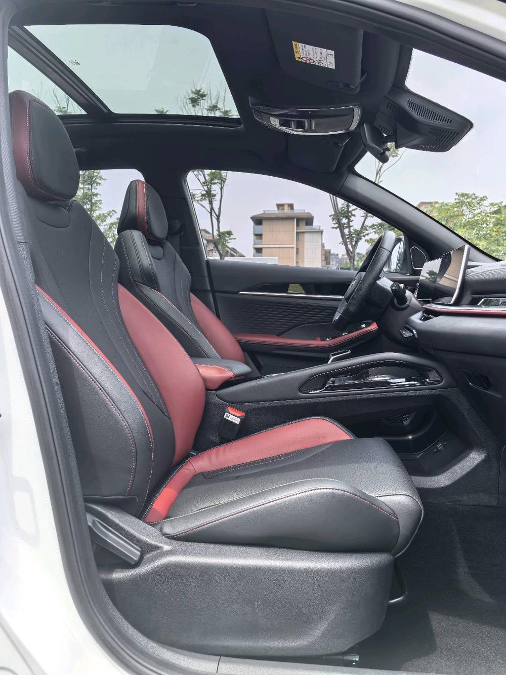 GEELY Coolray 2023 car image #24