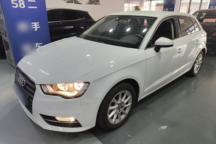 Audi A3 2017 car image #2