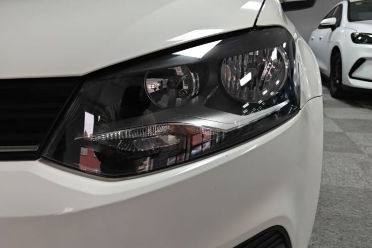 Volkswagen Polo 2016 #23 Volkswagen Polo 2016 car image #23
