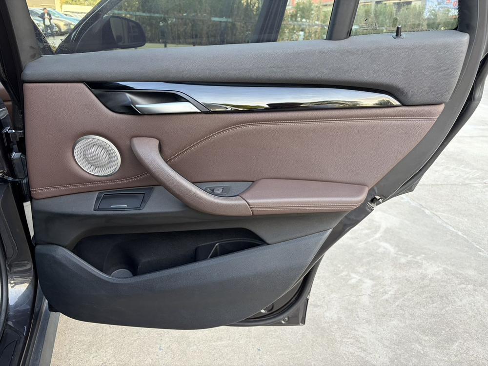 BMW X1 2020 image de voiture #7