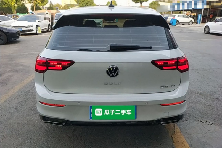 Volkswagen Golf 2022 car image #6