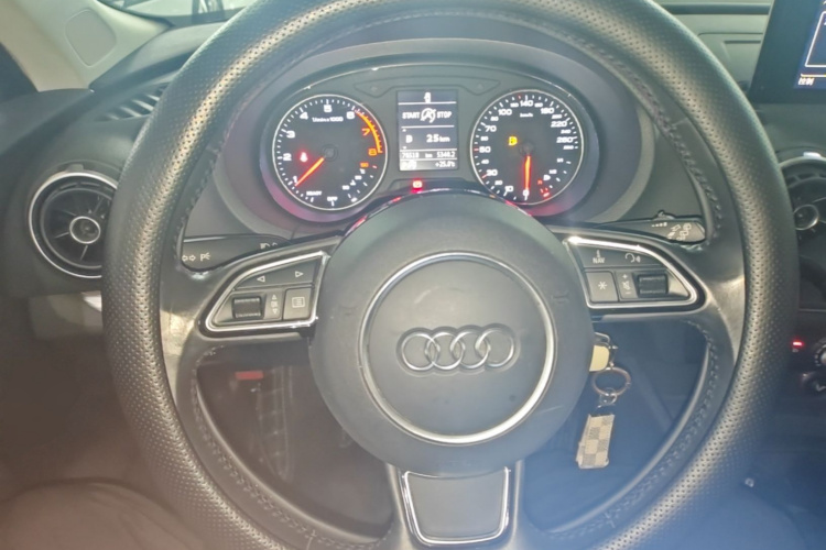 Audi A3 2017 immagine di auto #11