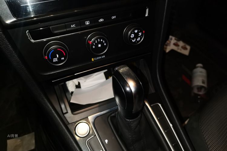 Volkswagen Golf 2020 immagine di auto #16