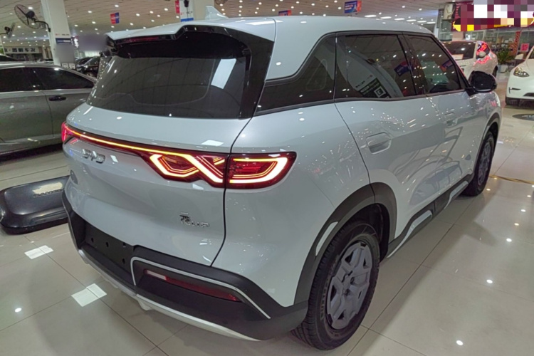 BYD YuanUP 2025 #5 BYD YuanUP 2025 car image #5
