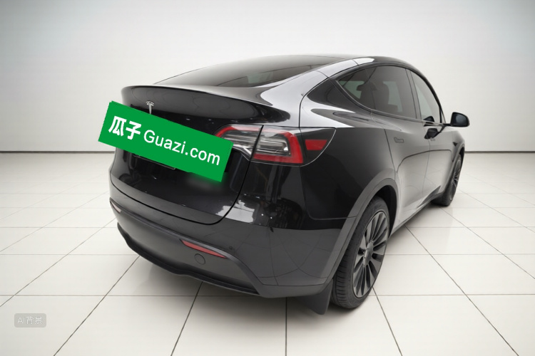 Tesla Model Y 2022 immagine di auto #7