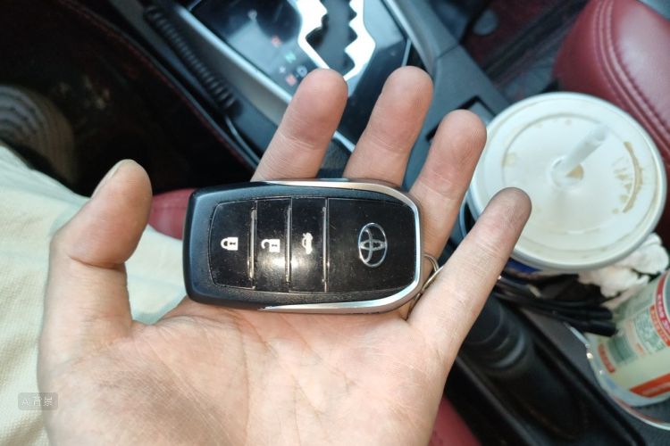 Toyota Corolla 2019 immagine di auto #10