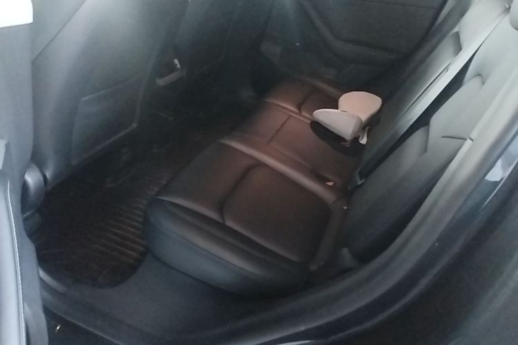 Tesla Model Y 2024 #17 Tesla Model Y 2024 immagine di auto #17