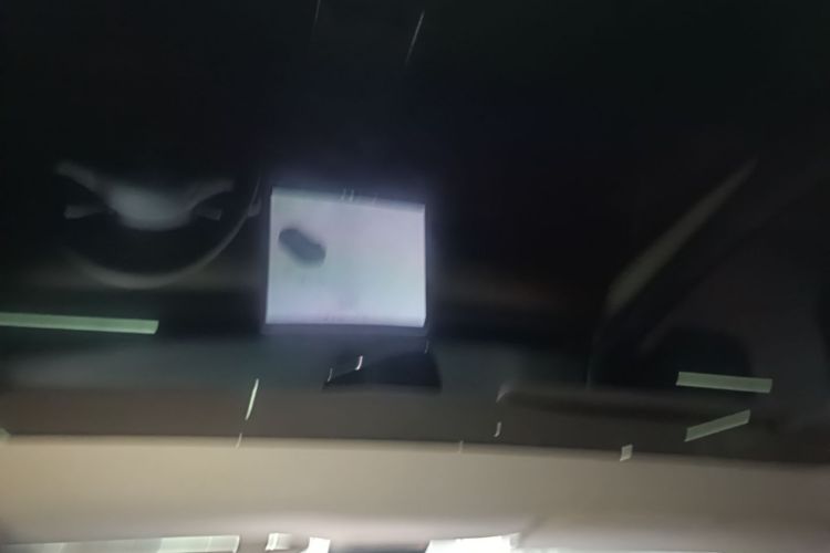 Tesla Model Y 2021 #20 Tesla Model Y 2021 car image #20