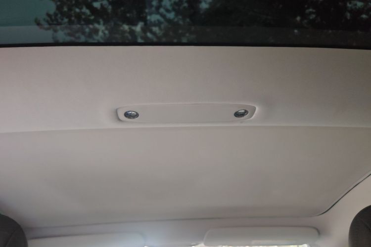 Tesla Model 3 2020 car image #18