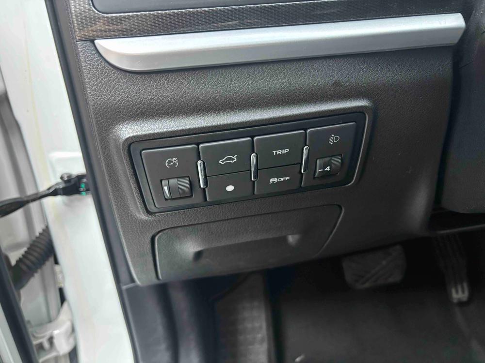 GEELY Emgrand 2017 #29 GEELY Emgrand 2017 car image #29