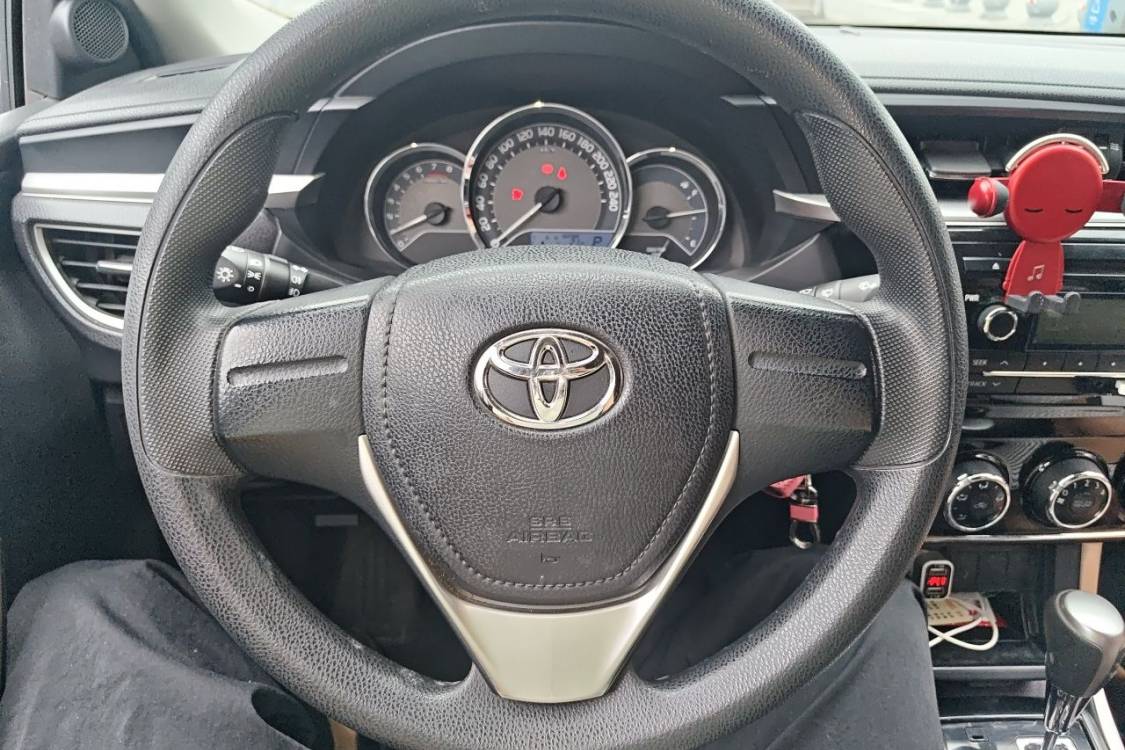 Toyota Corolla 2015 car image #22