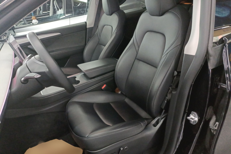 Tesla Model Y 2023 #15 Tesla Model Y 2023 car image #15