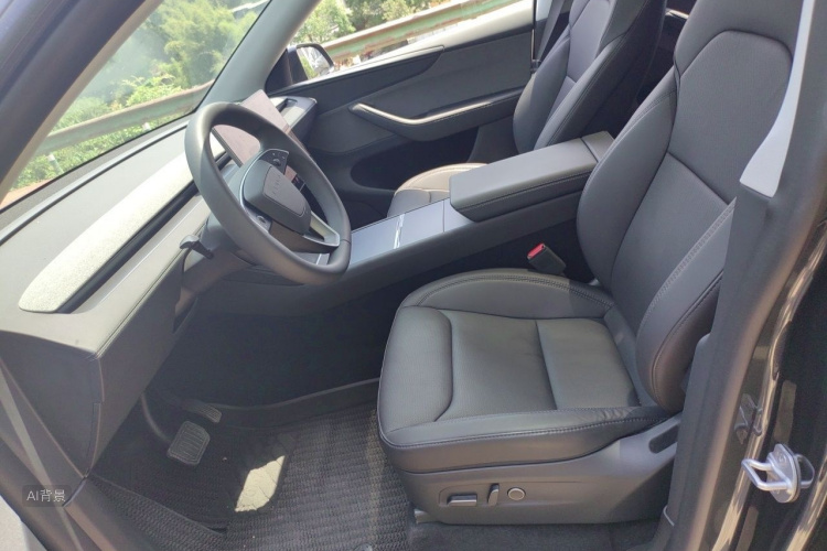 Tesla Model Y 2025 #17 Tesla Model Y 2025 car image #17