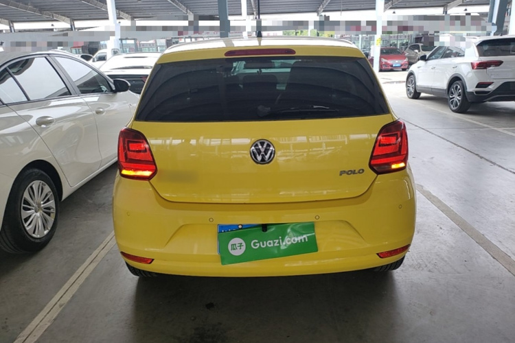 Volkswagen Polo 2015 car image #6