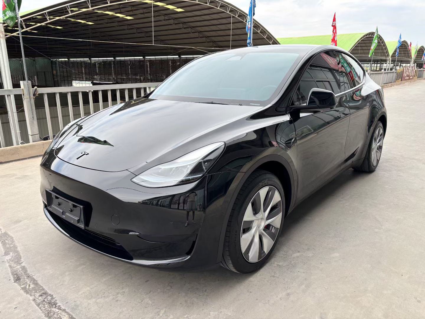 Tesla Model Y 2023 Tesla Model Y 2023 car image