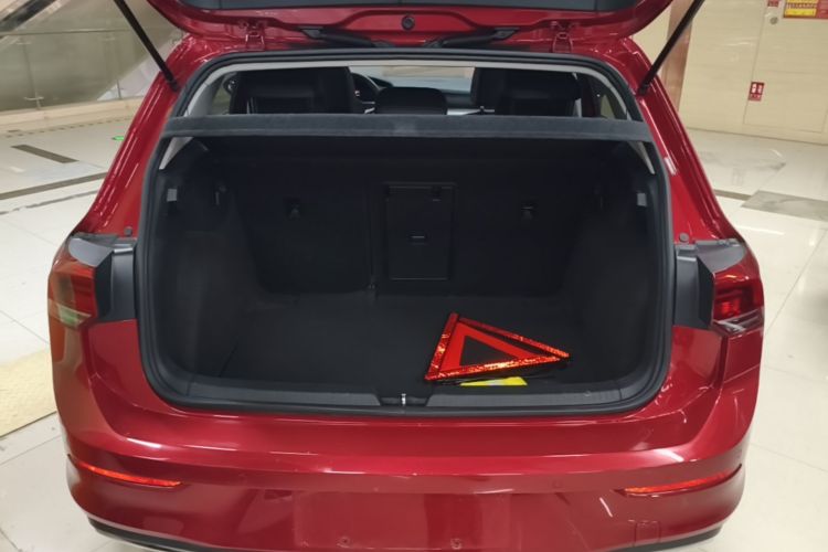 Volkswagen Golf 2022 car image #24