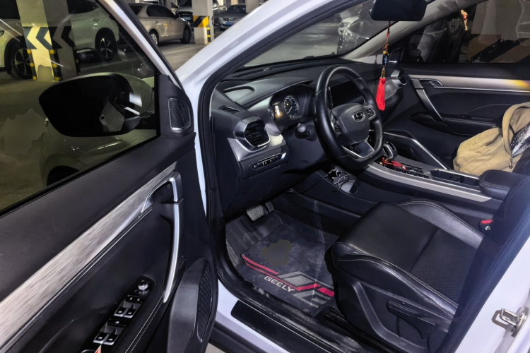 GEELY Coolray 2019 immagine di auto #9