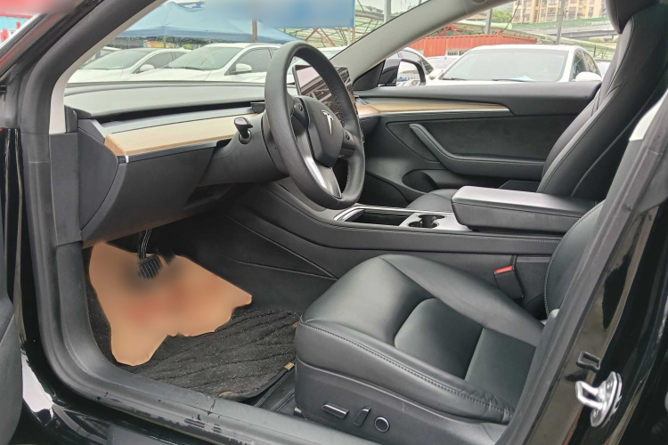 Tesla Model 3 2023 immagine di auto #9