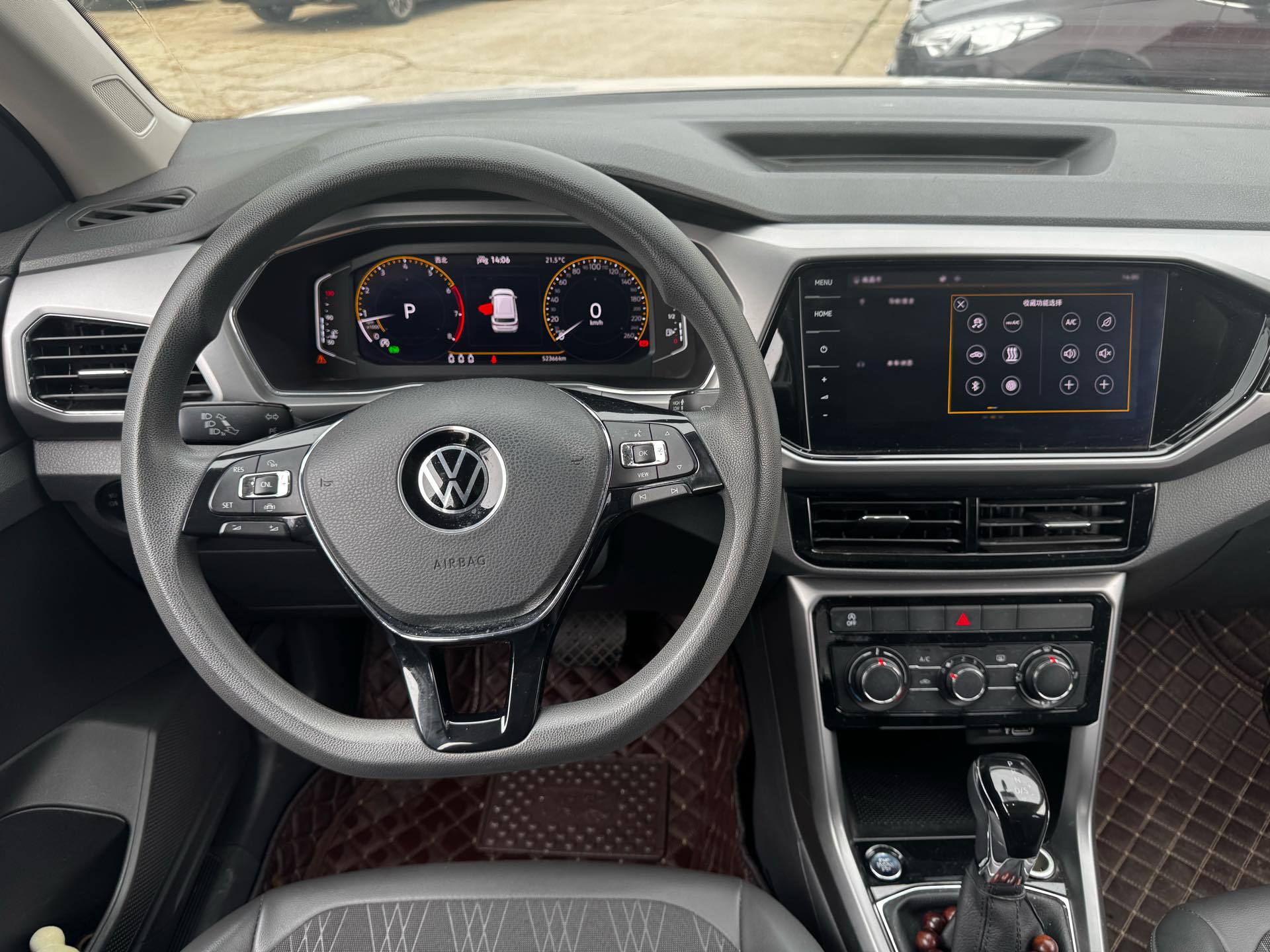 Volkswagen T-Cross 2022 car image #7