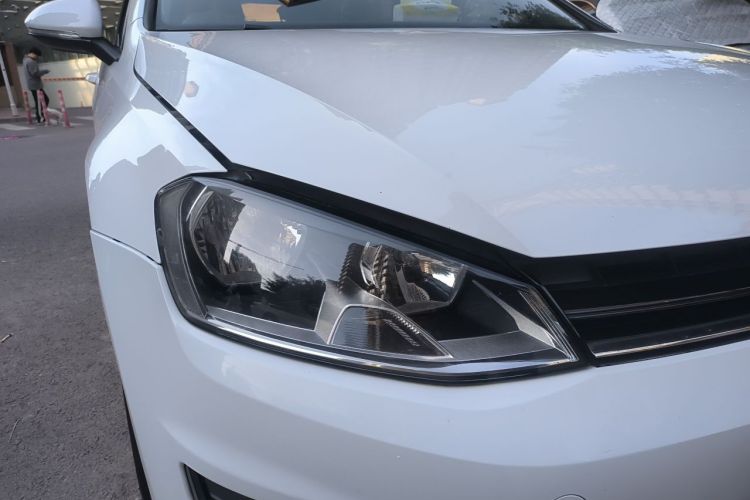 Volkswagen Golf 2015 car image #8