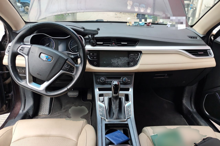 GEELY Emgrand 2019 car image #7