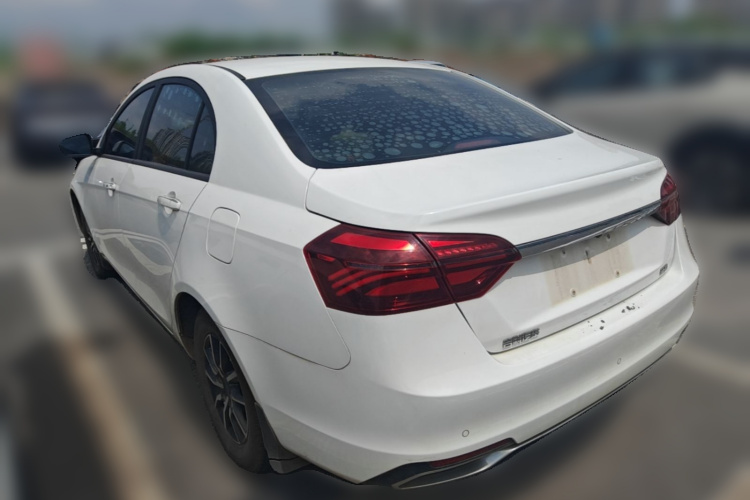 2019 car image #5