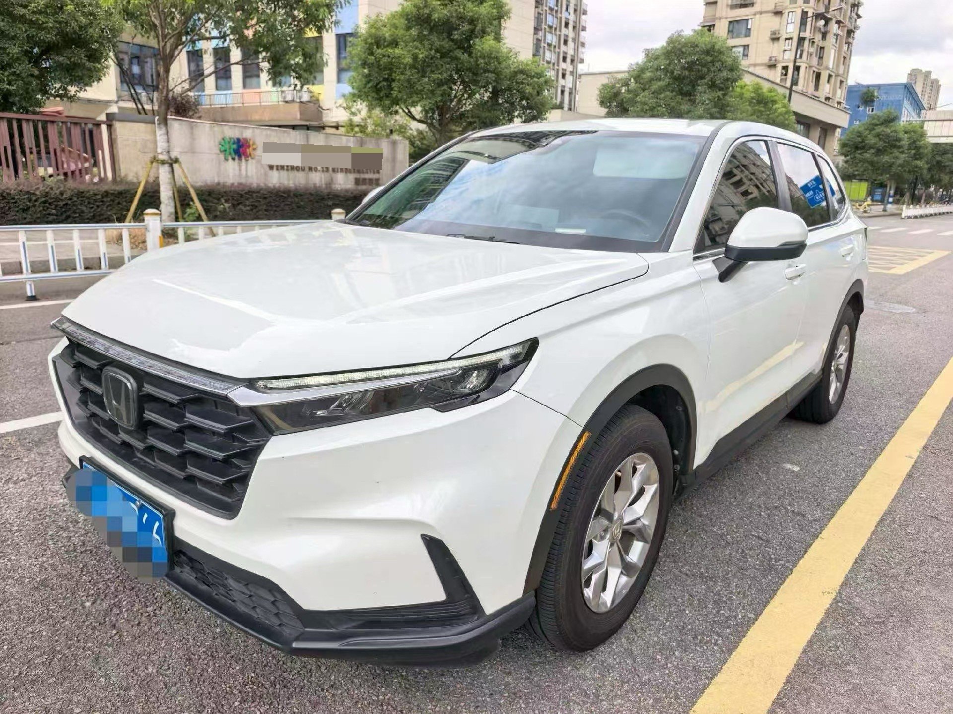 Honda CR-V 2023 car image 