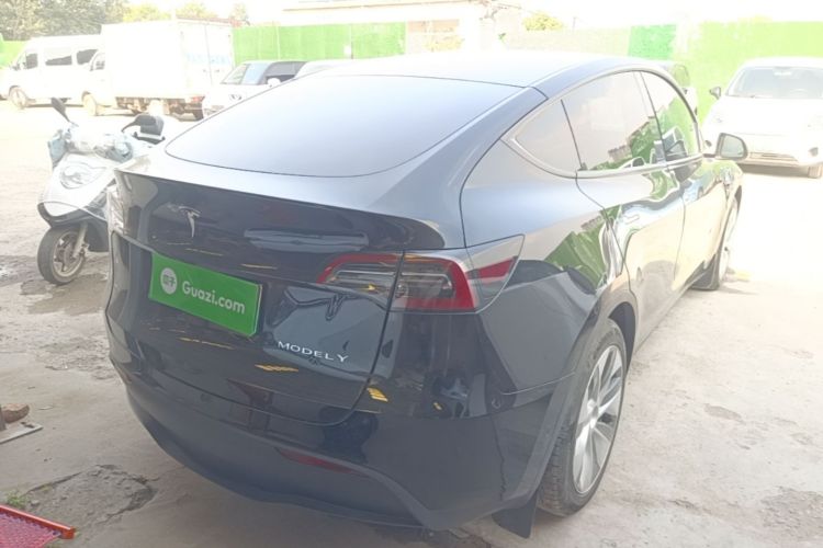 Tesla Model Y 2022 #5 Tesla Model Y 2022 car image #5