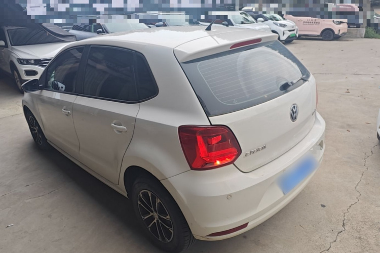 Volkswagen Polo 2017 car image #5