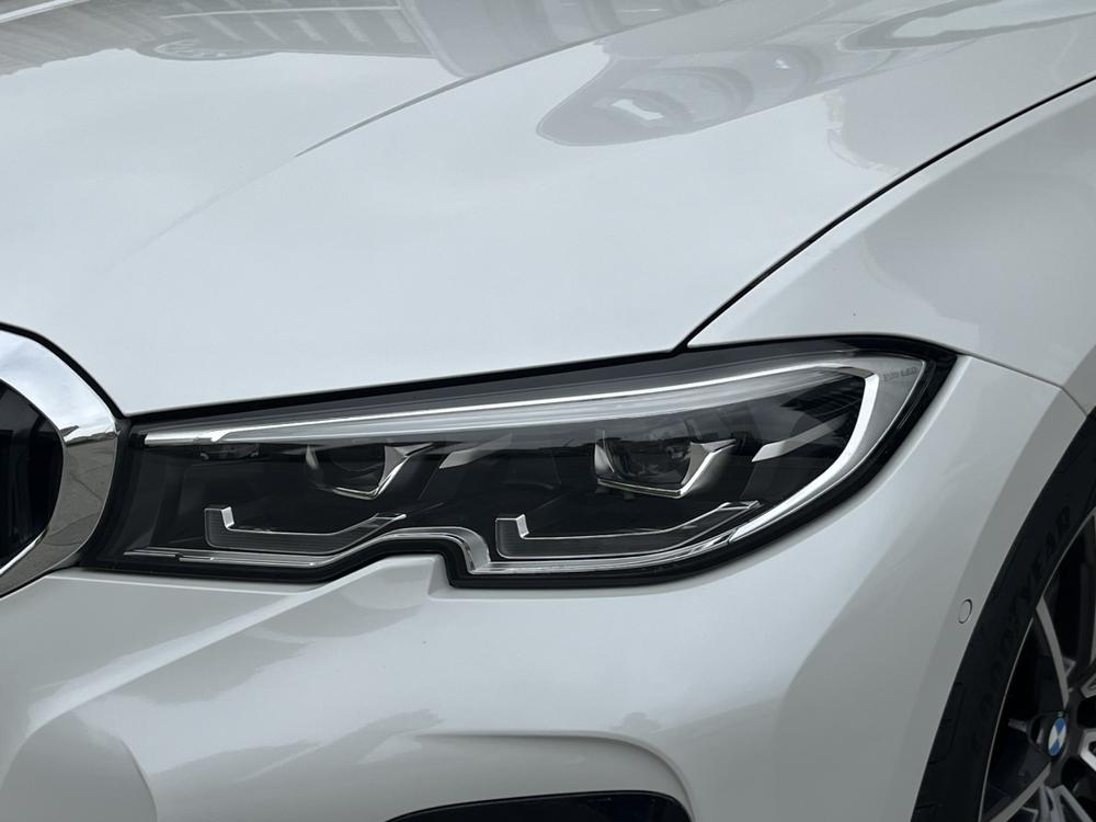 BMW 3 Series 2020 car image #9
