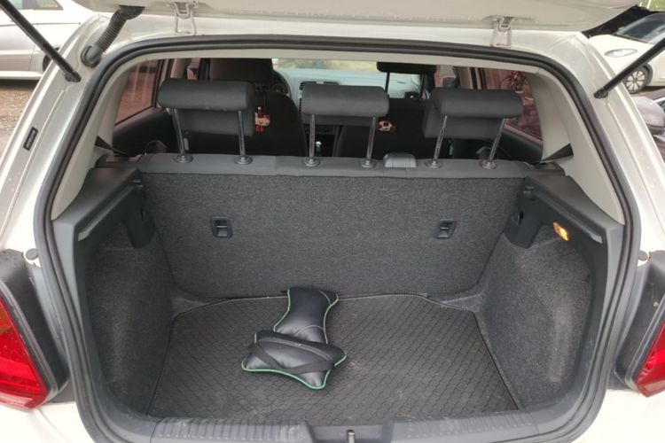Volkswagen Polo 2019 car image #19