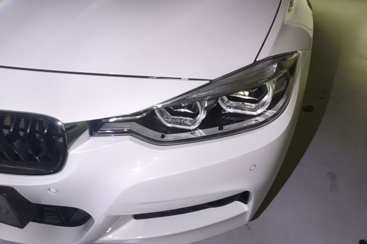 BMW 3 Series 2017 car image #23