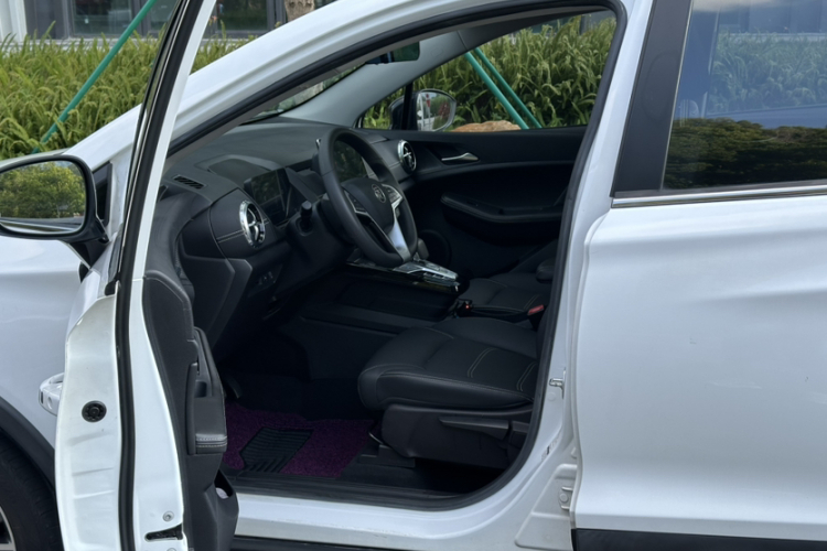 BYD Yuan New Energy 2019 #25 BYD Yuan New Energy 2019 car image #25
