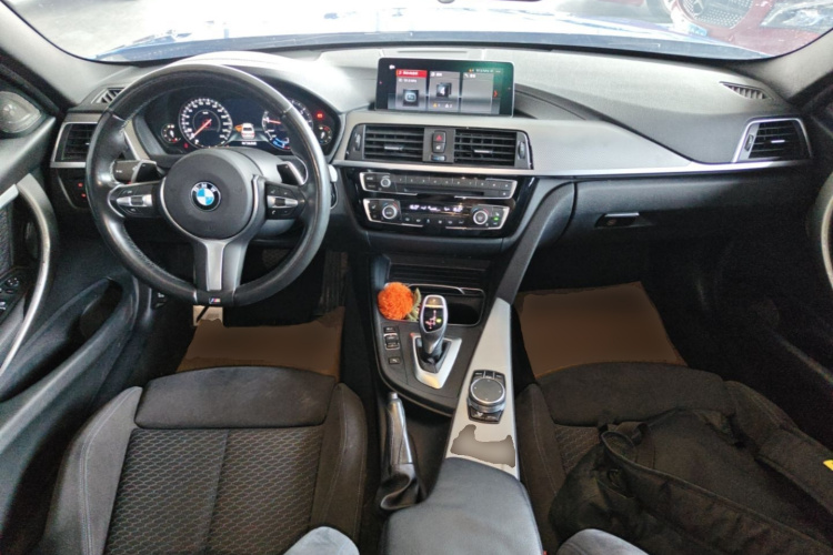 BMW 3 Series 2018 #11 BMW 3 Series 2018 car image #11