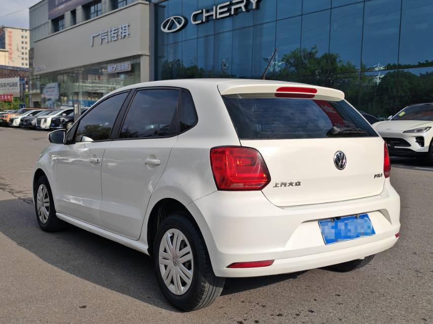 Volkswagen Polo 2017 car image #9