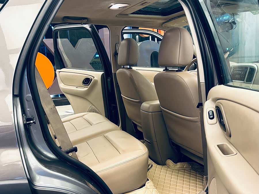 Ford Escape (Imported) 2006 #18 Ford Escape (Imported) 2006 car image #18