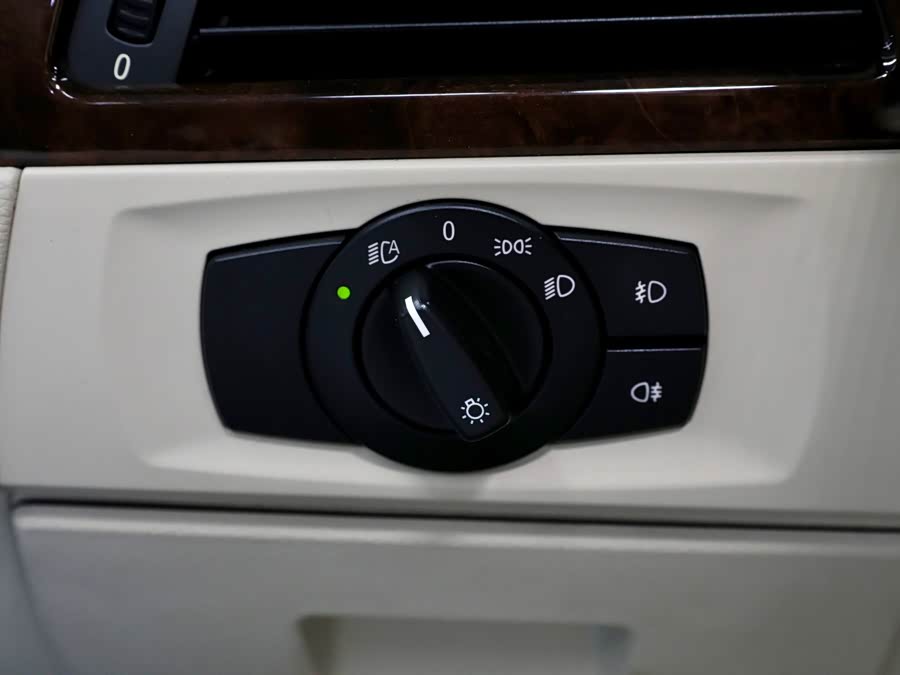 BMW 3 Series (Imported) 2008 car image #18