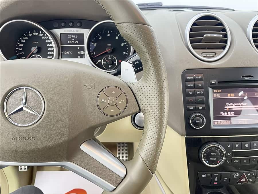 Mercedes-Benz M AMG 2010 #18 Mercedes-Benz M AMG 2010 image de voiture #18