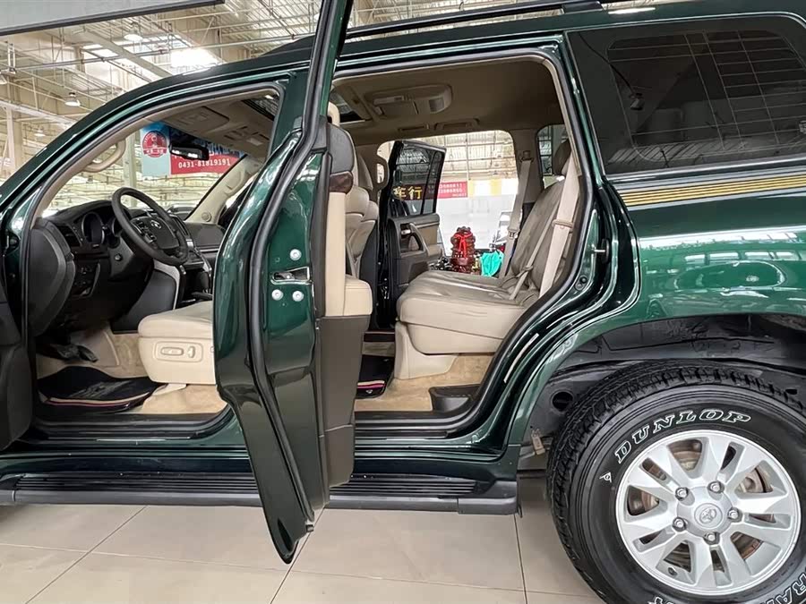 丰田 兰德酷路泽 2011 汽车图片 #18