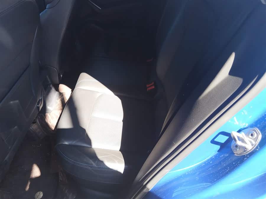 Audi Q2L e-tron 2020 car image #18