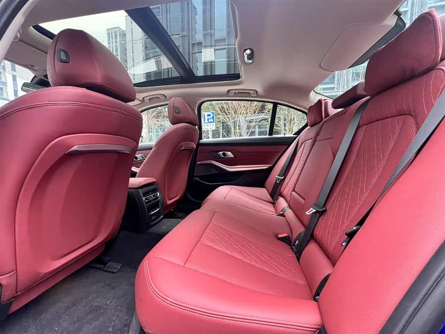 BMW i3 2024 car image #18